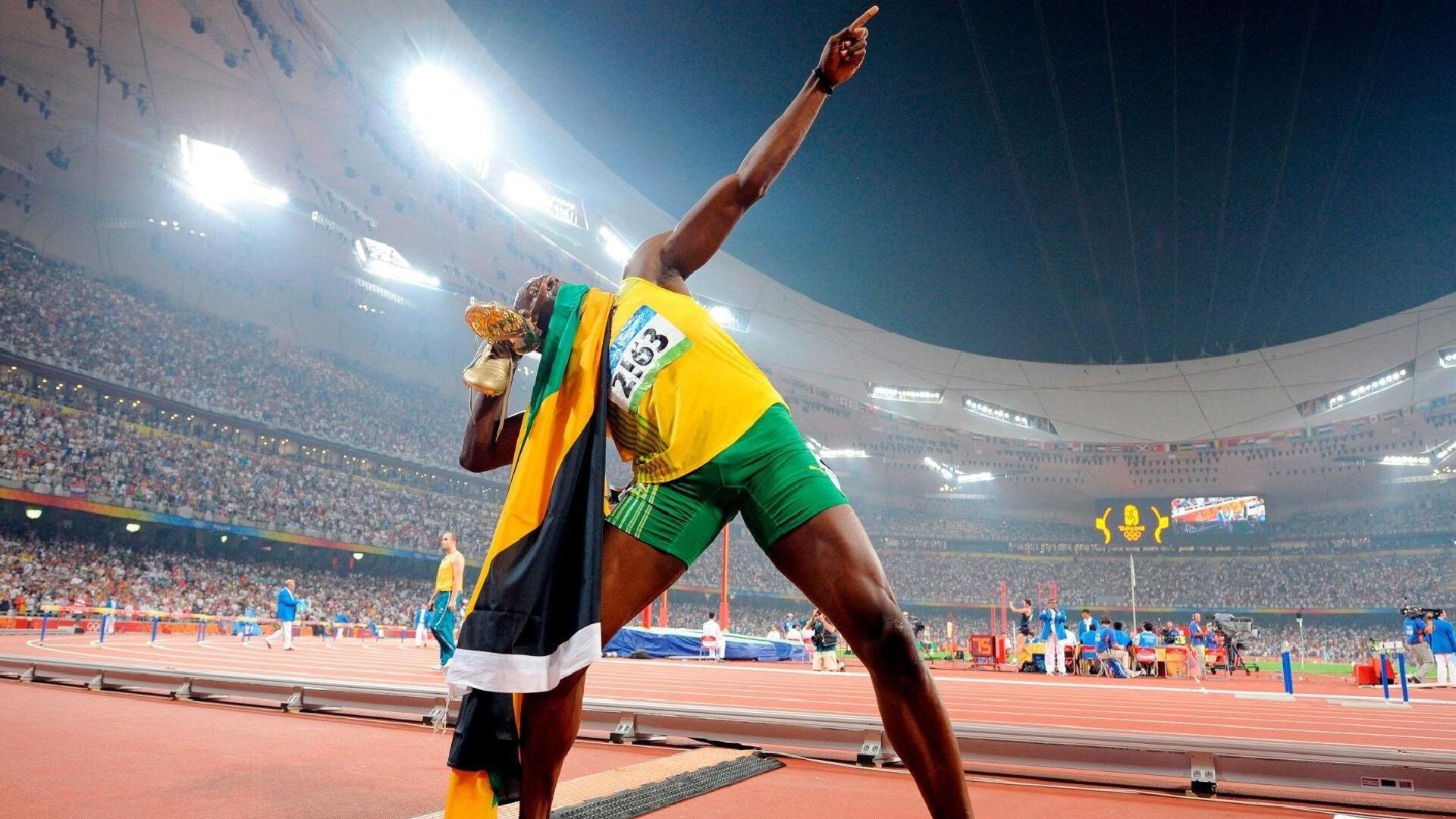 拉菲尼亚闪耀欧冠舞台,19球参与领跑,历史纪录近在咫尺